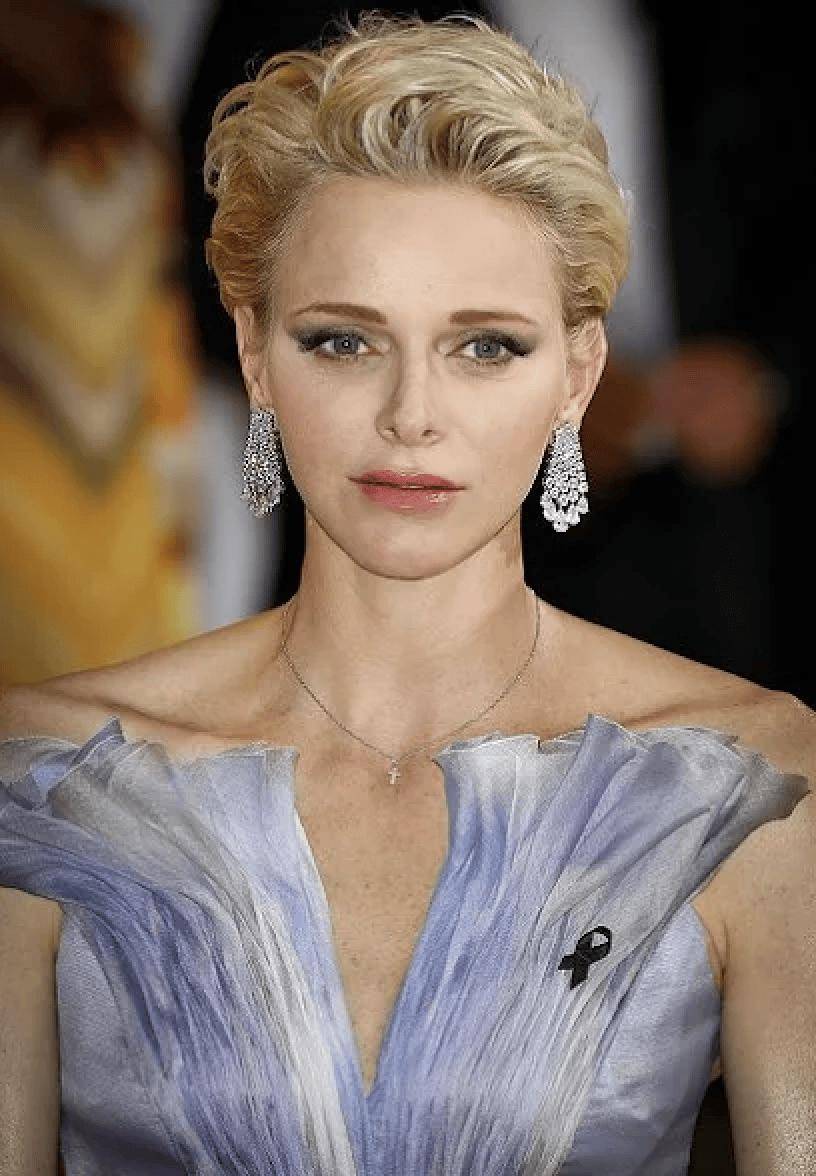 pg电子官网入口夏琳王妃14年后再戴婚礼王冠竟有新寓意！